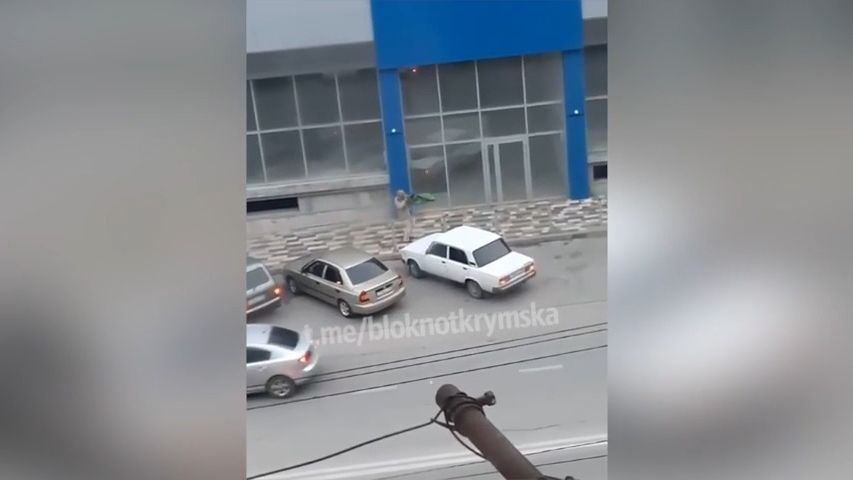Střelec pálil v ruském městě na ulici. Zabil tři lidi a nakonec i sám sebe